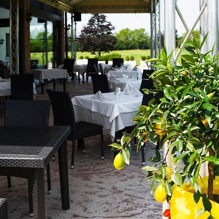 Hotel Alla Corte Dei Bicchi Cavriana Экстерьер фото