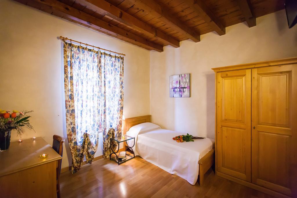 Hotel Alla Corte Dei Bicchi Cavriana Номер фото