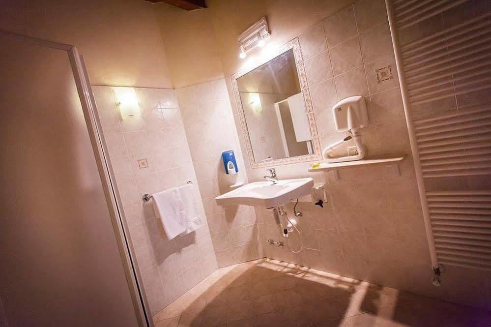 Hotel Alla Corte Dei Bicchi Cavriana Экстерьер фото